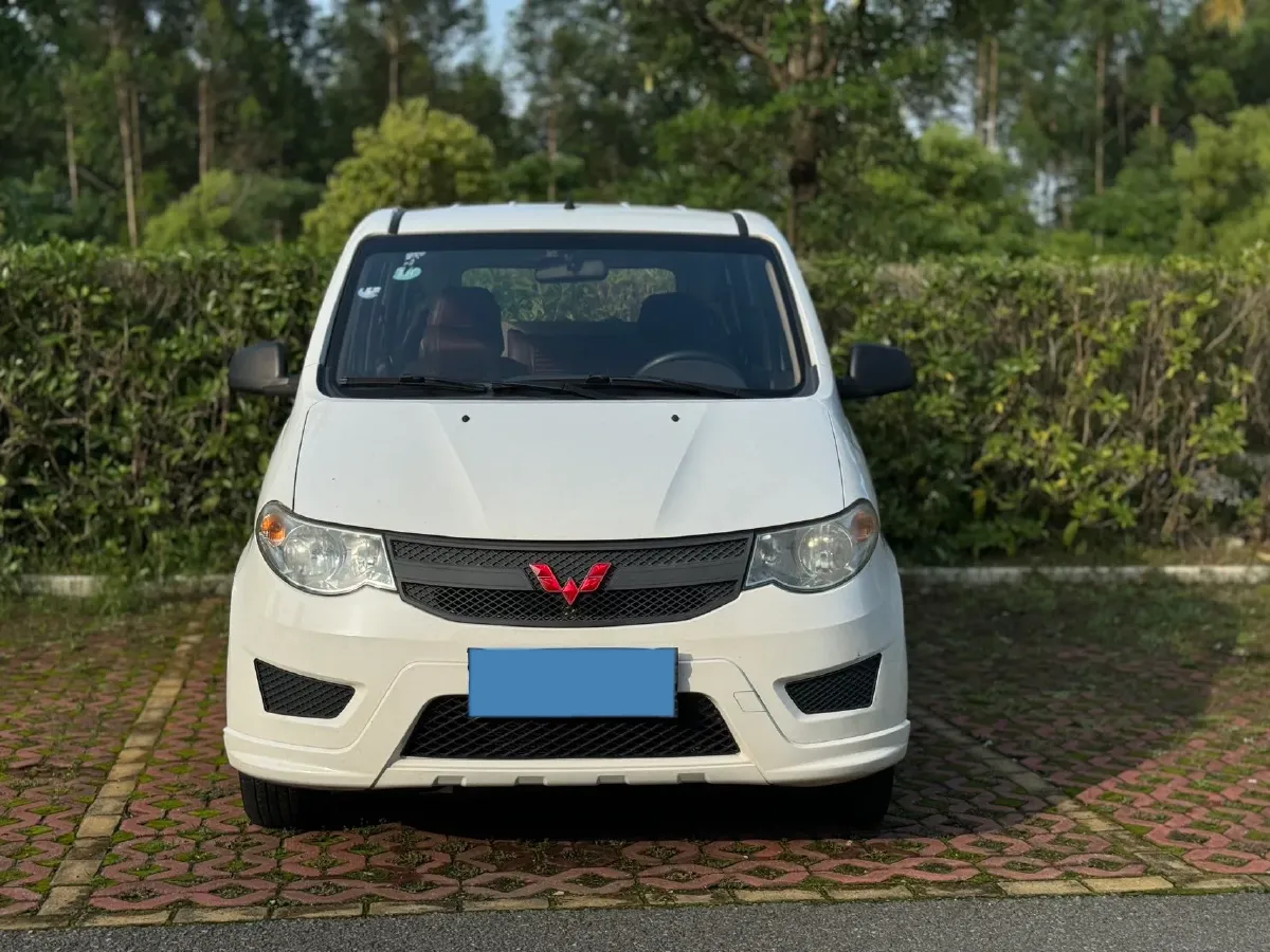 2015 WuLing HongGuang 1.5L 112HP L4 5MT,autocango,china used car exporter,china ev exporter,chinese used car exporter,chinese used ev exporter