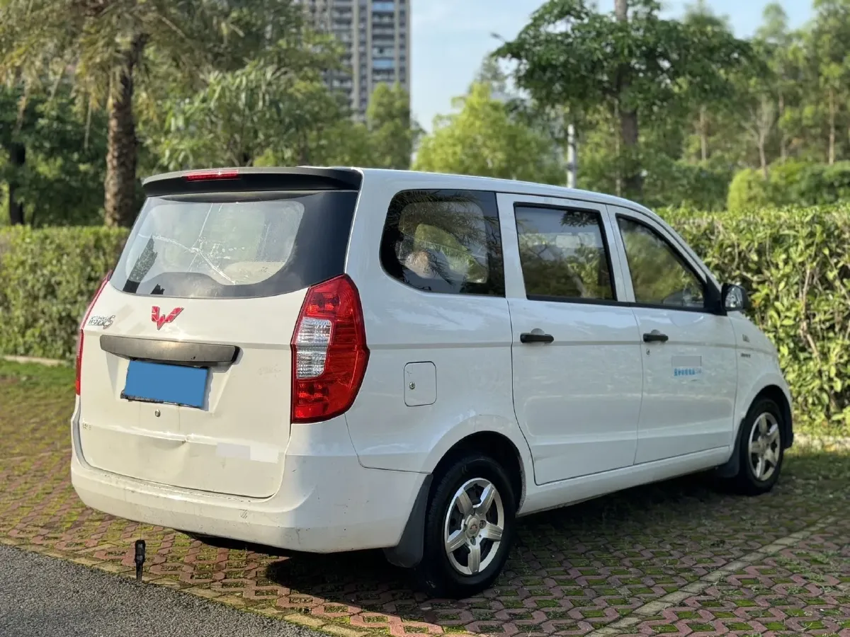 2015 WuLing HongGuang 1.5L 112HP L4 5MT,autocango,china used car exporter,china ev exporter,chinese used car exporter,chinese used ev exporter