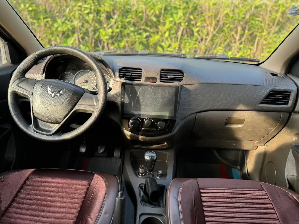 2015 WuLing HongGuang 1.5L 112HP L4 5MT,autocango,china used car exporter,china ev exporter,chinese used car exporter,chinese used ev exporter