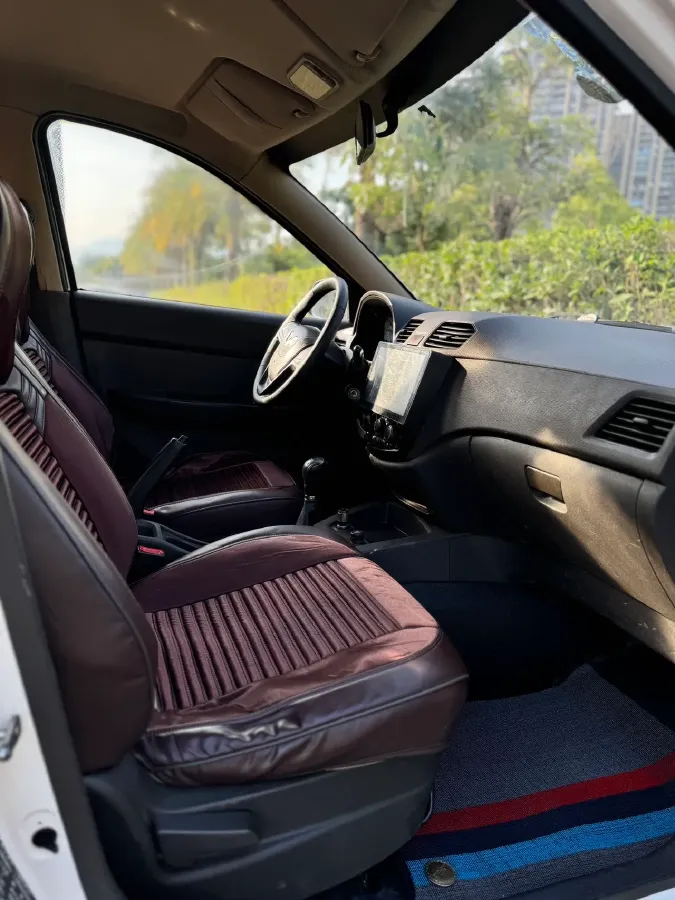 2015 WuLing HongGuang 1.5L 112HP L4 5MT,autocango,china used car exporter,china ev exporter,chinese used car exporter,chinese used ev exporter