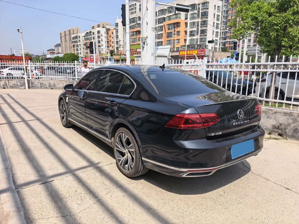 2021 Volkswagen Magotan 2.0T 186HP L4 7DCT,autocango,china used car exporter,china ev exporter,chinese used car exporter,chinese used ev exporter