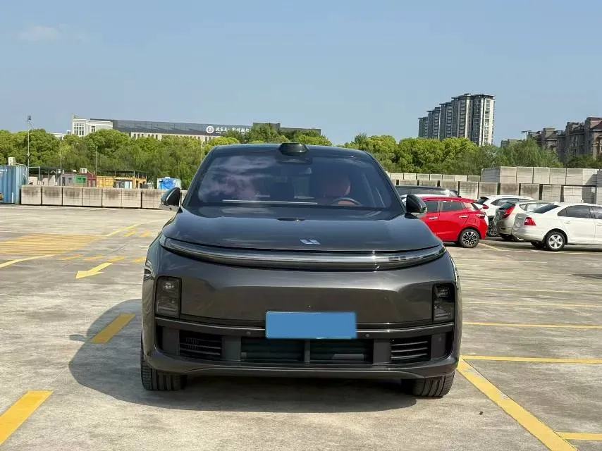 2023 Li L7 Range Extended 154HP REEV 40.9KWH,autocango,china used car exporter,china ev exporter,chinese used car exporter,chinese used ev exporter