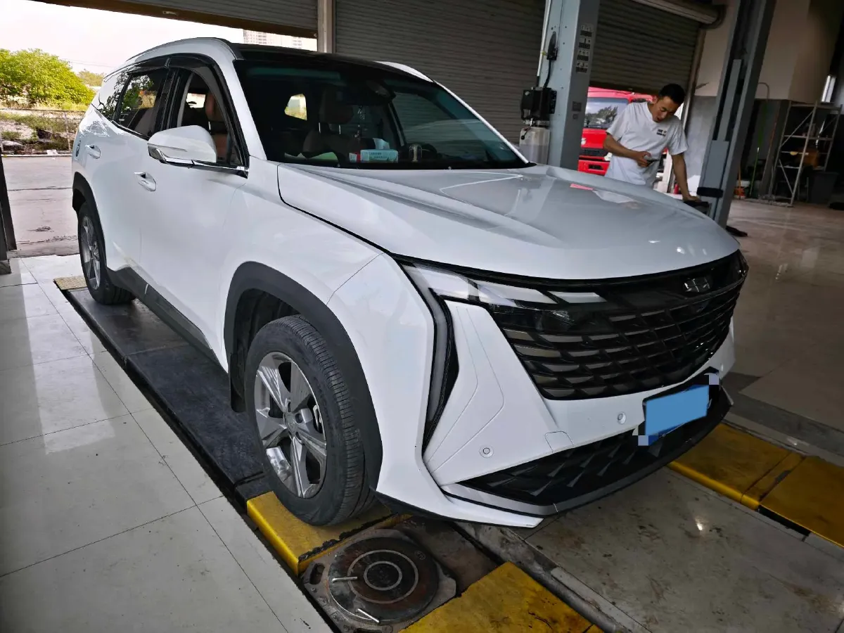 2023 Geely StarRay 1.5T 181HP L4 7DCT,autocango,china used car exporter,china ev exporter,chinese used car exporter,chinese used ev exporter