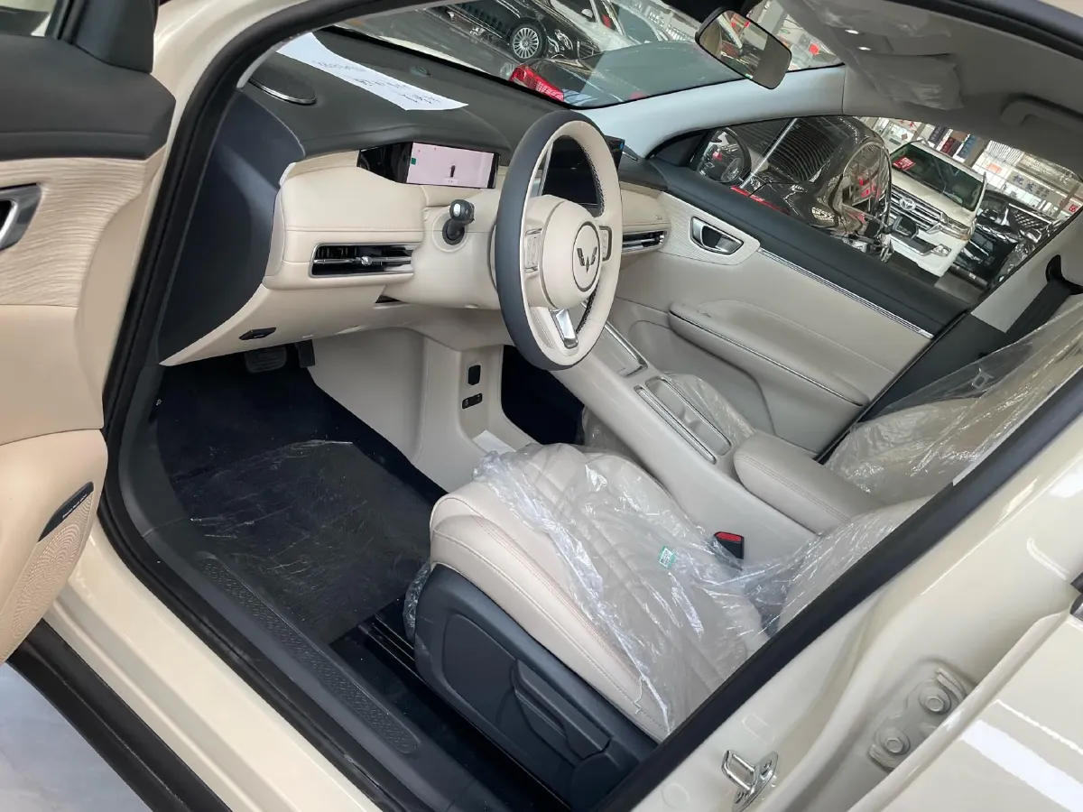 2025 WuLing HongGuang New Energy REEV 99HP REEV,autocango,china used car exporter,china ev exporter,chinese used car exporter,chinese used ev exporter