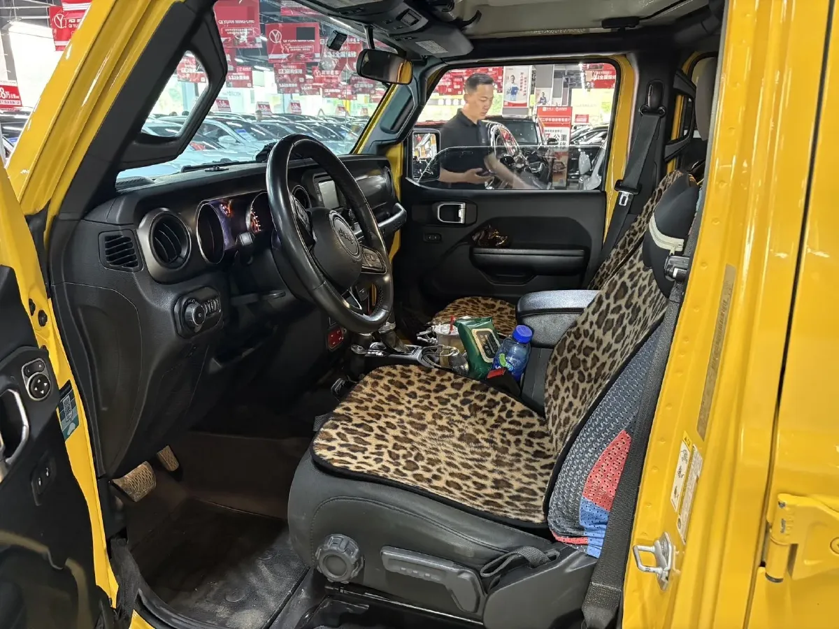 2018 Jeep Wrangler 2.0T 266HP L4 8AT,autocango,china used car exporter,china ev exporter,chinese used car exporter,chinese used ev exporter