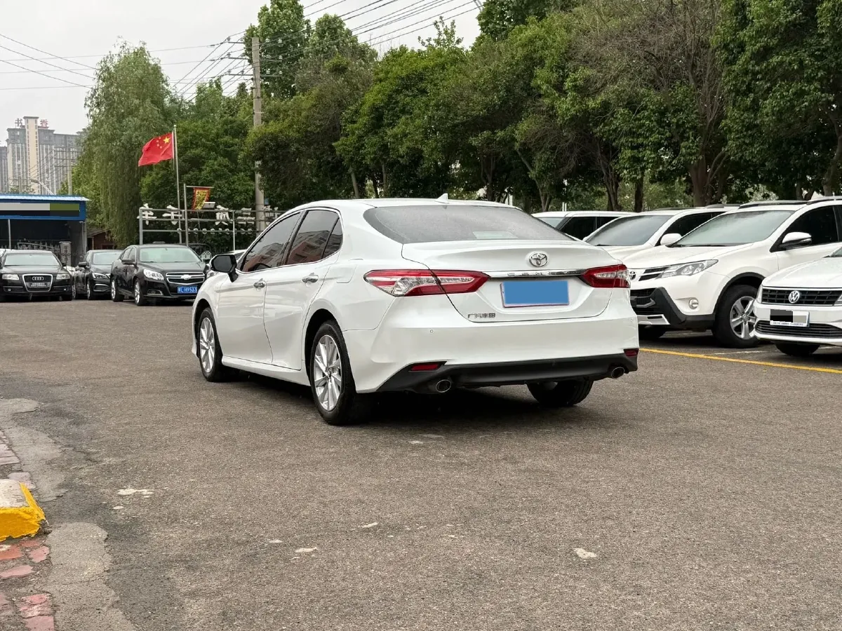 2023 Toyota Camry 2.0L 177HP L4 CVT,autocango,china used car exporter,china ev exporter,chinese used car exporter,chinese used ev exporter