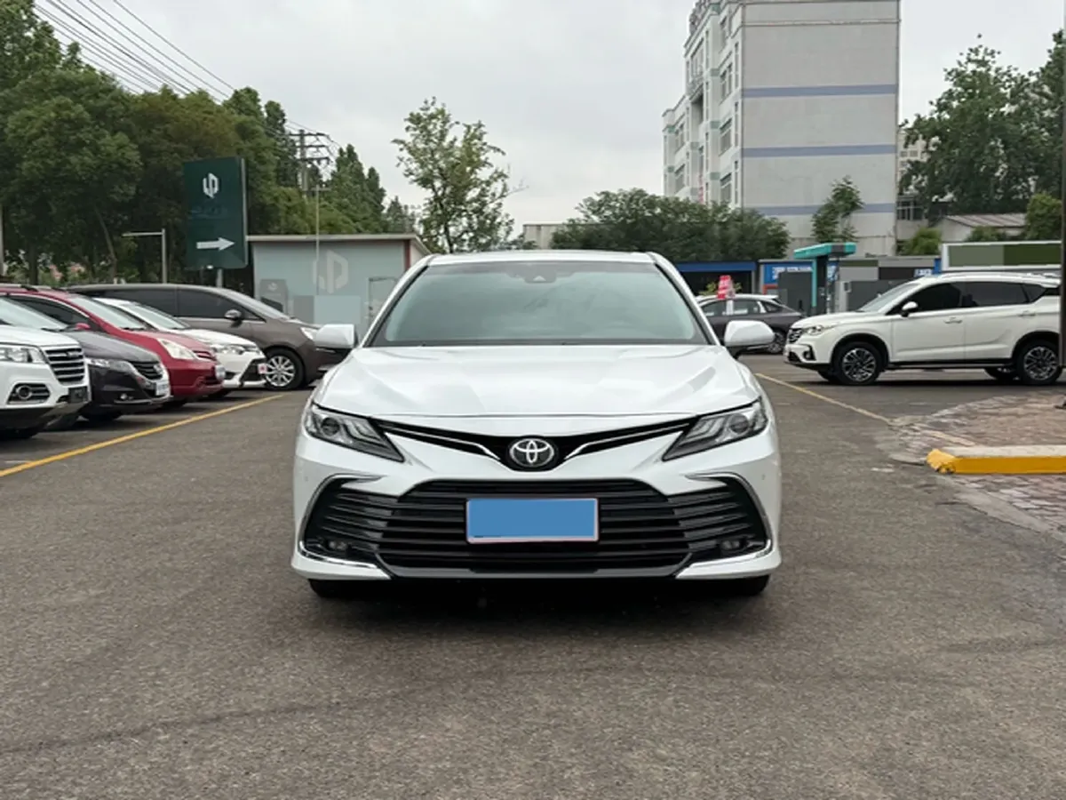 2023 Toyota Camry 2.0L 177HP L4 CVT,autocango,china used car exporter,china ev exporter,chinese used car exporter,chinese used ev exporter