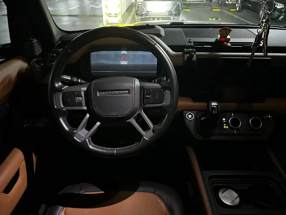 2022 Land Rover Defender 3.0T 400HP L6 8AT,autocango,china used car exporter,china ev exporter,chinese used car exporter,chinese used ev exporter