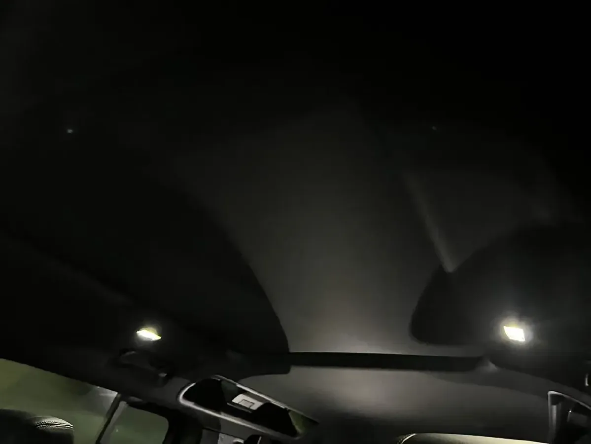 2022 Land Rover Defender 3.0T 400HP L6 8AT,autocango,china used car exporter,china ev exporter,chinese used car exporter,chinese used ev exporter