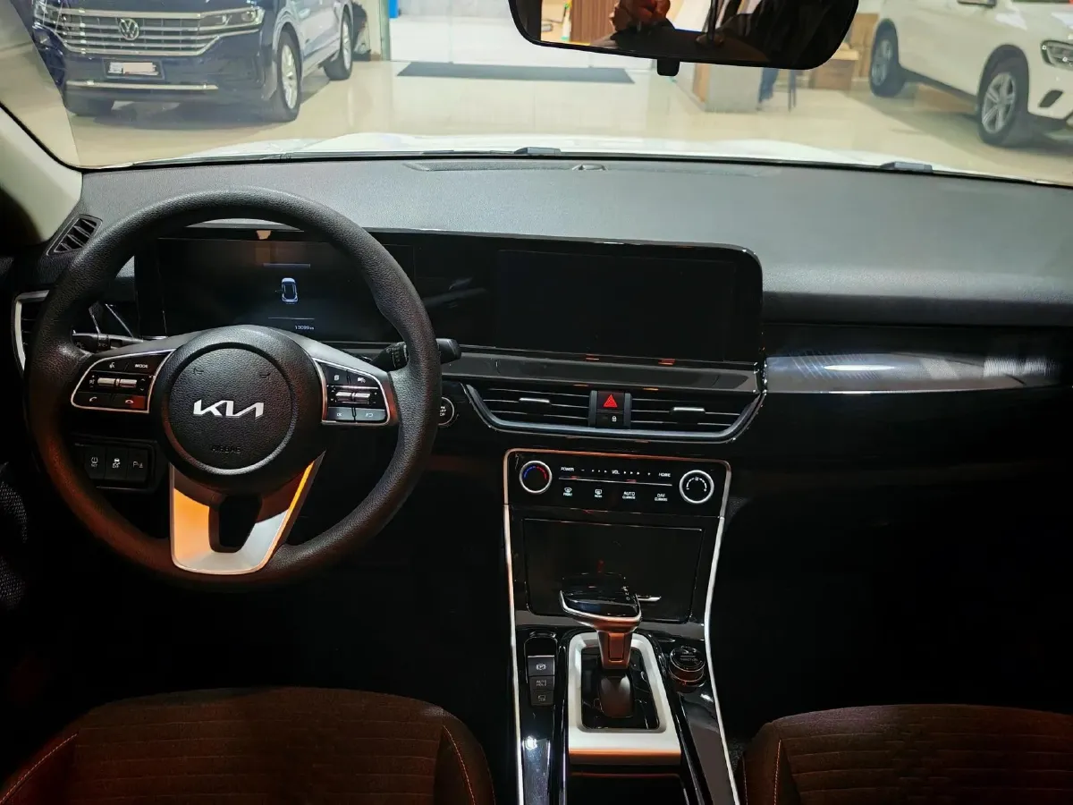 2023 Kia Seltos 1.5L 115HP L4 CVT,autocango,china used car exporter,china ev exporter,chinese used car exporter,chinese used ev exporter