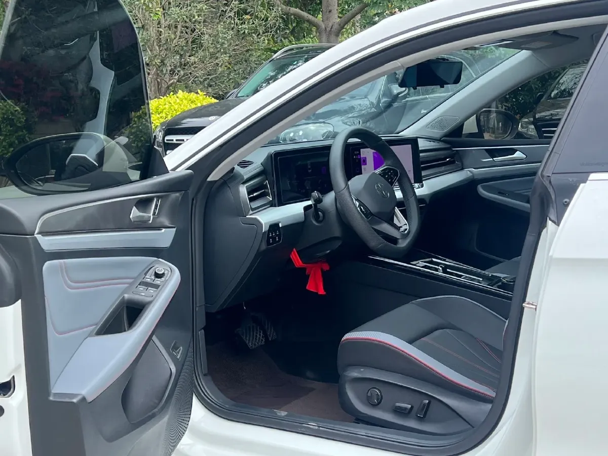 2024 Volkswagen Lamando 1.4T 150HP L4 7DCT,autocango,china used car exporter,china ev exporter,chinese used car exporter,chinese used ev exporter