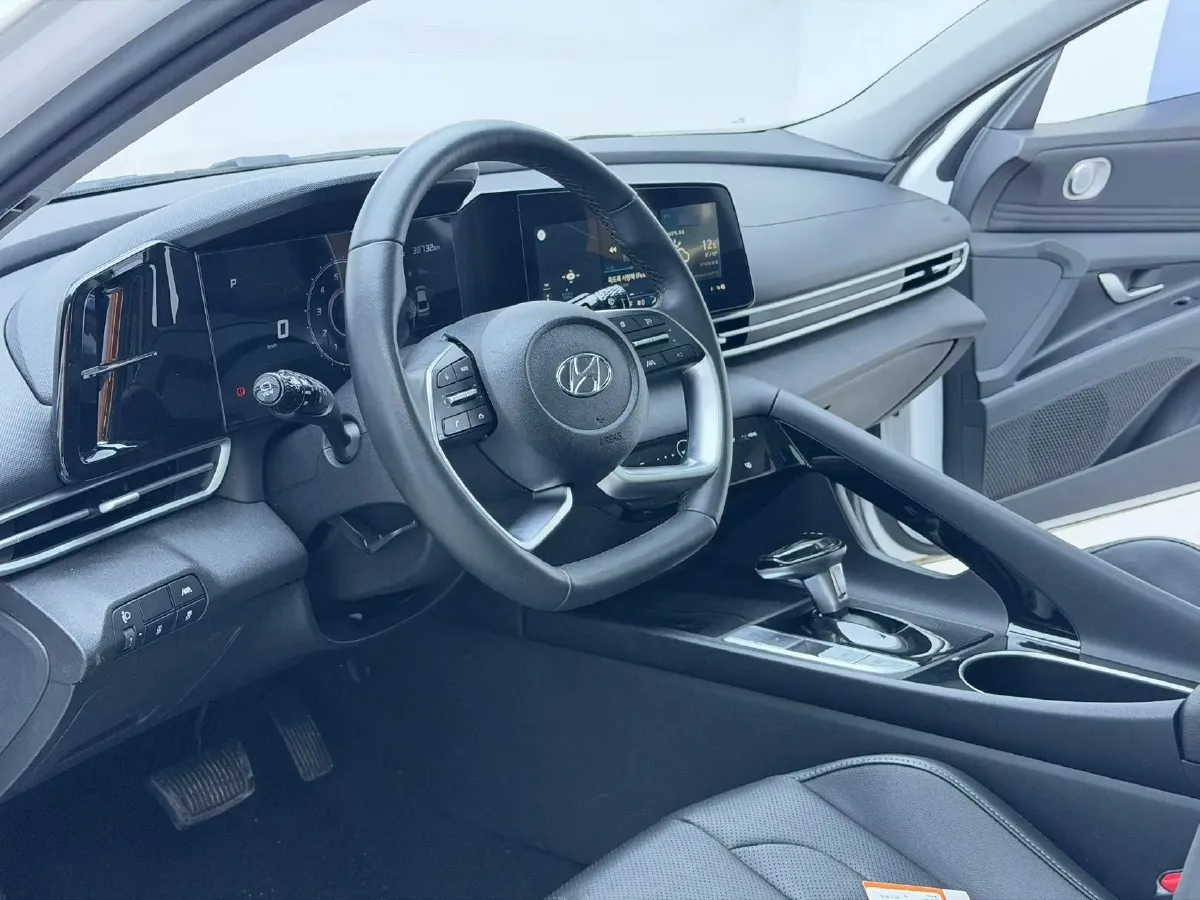 2022 Hyundai Elantra 1.5L 115HP L4 CVT,autocango,china used car exporter,china ev exporter,chinese used car exporter,chinese used ev exporter