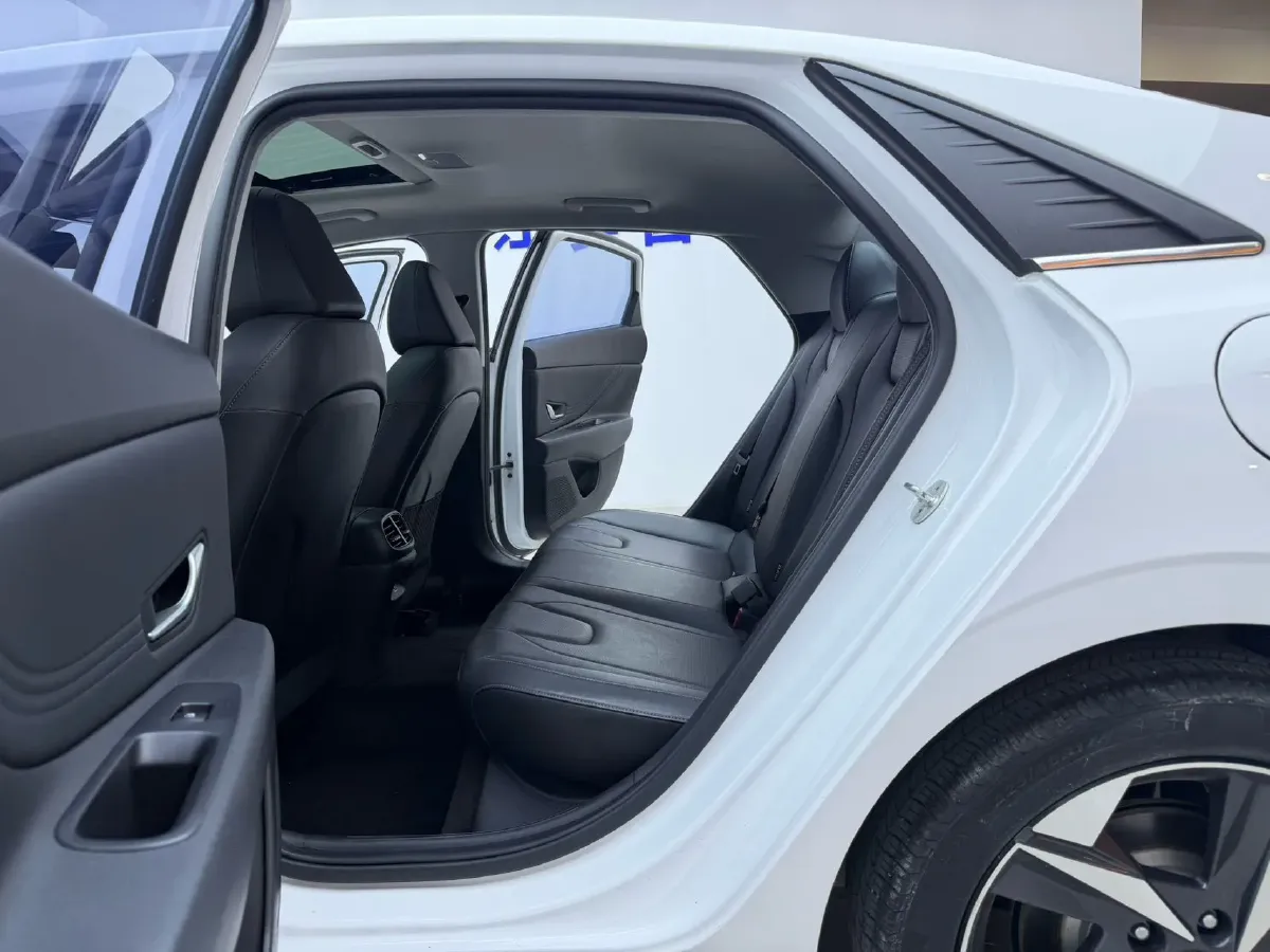 2022 Hyundai Elantra 1.5L 115HP L4 CVT,autocango,china used car exporter,china ev exporter,chinese used car exporter,chinese used ev exporter