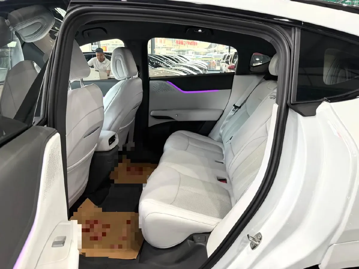 2025 Xpeng G6 BEV 68.5KWH,autocango,china used car exporter,china ev exporter,chinese used car exporter,chinese used ev exporter