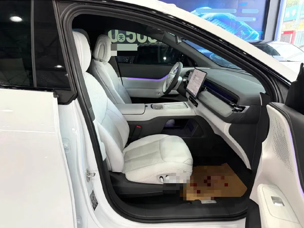 2025 Xpeng G6 BEV 68.5KWH,autocango,china used car exporter,china ev exporter,chinese used car exporter,chinese used ev exporter