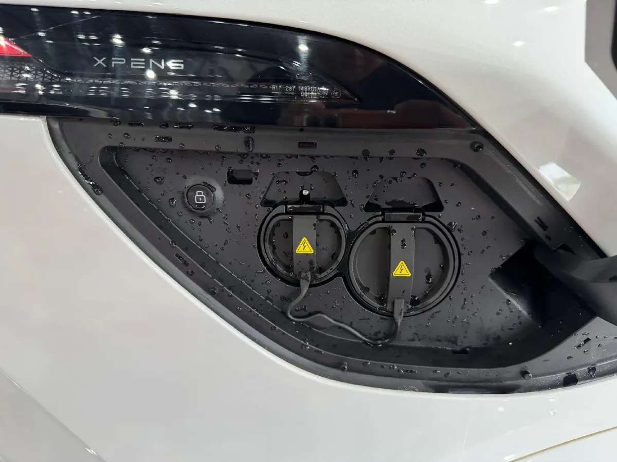 2025 Xpeng G6 BEV 68.5KWH,autocango,china used car exporter,china ev exporter,chinese used car exporter,chinese used ev exporter