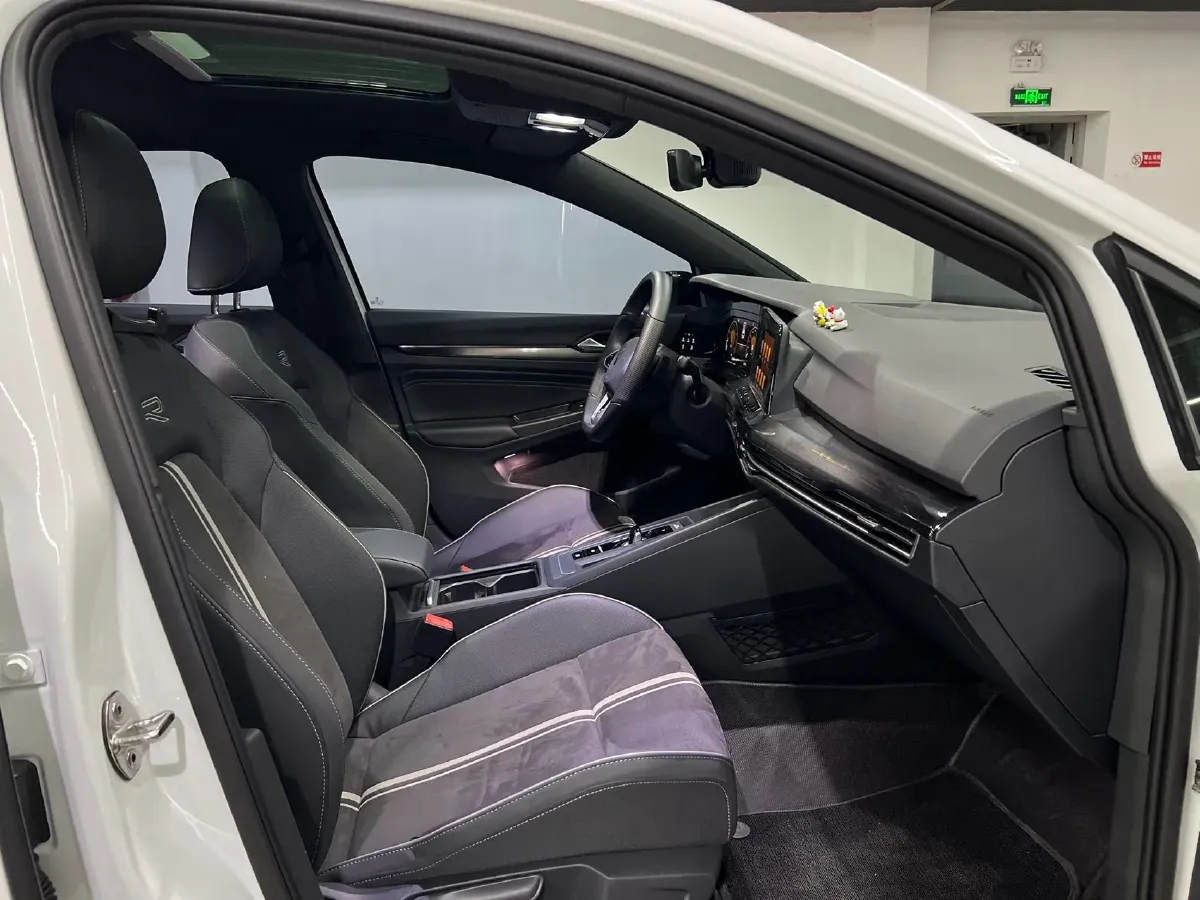 2023 Volkswagen Golf 1.4T 150HP L4 7DCT,autocango,china used car exporter,china ev exporter,chinese used car exporter,chinese used ev exporter