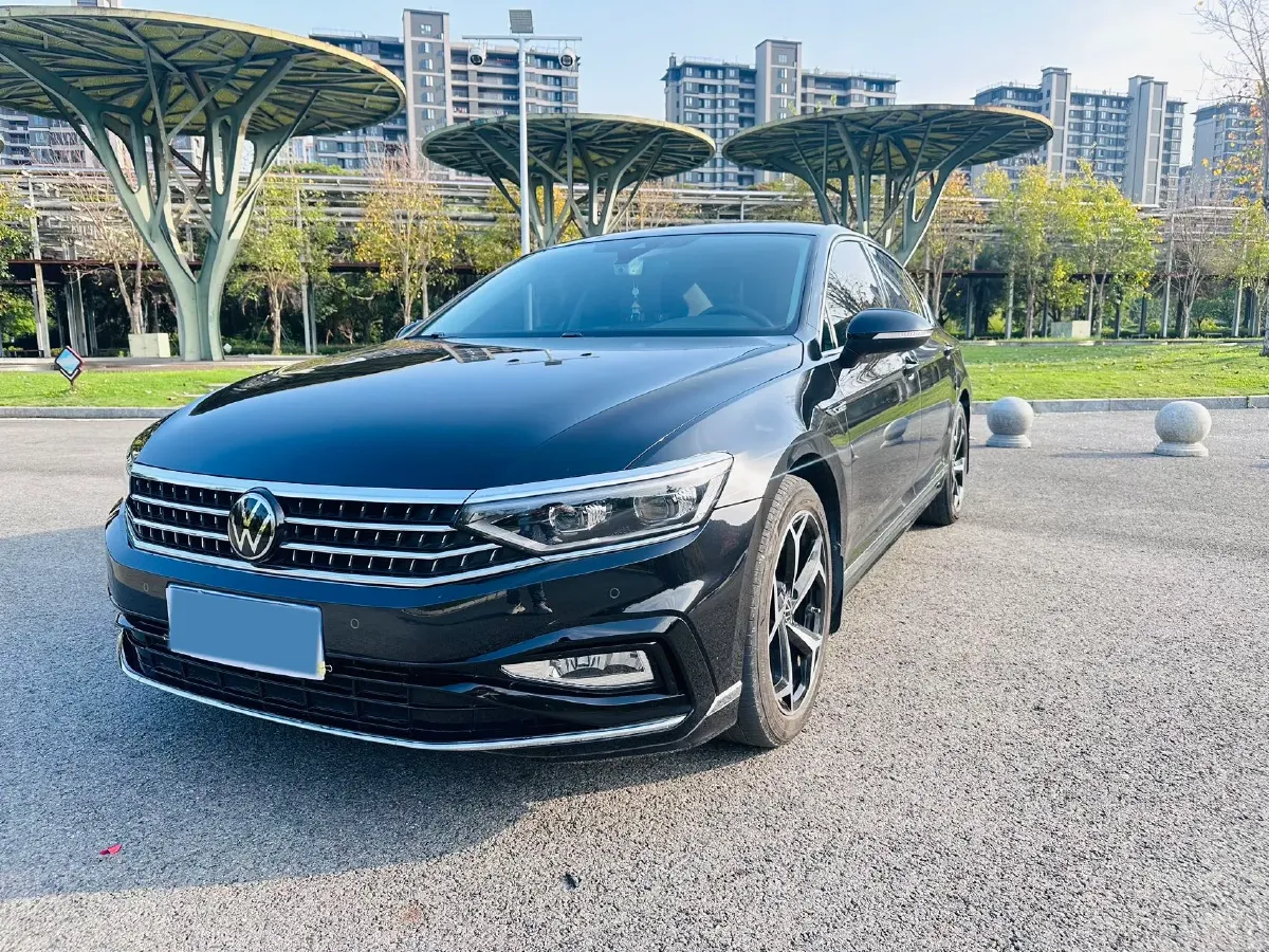 2023 Volkswagen Magotan 2.0T 186HP L4 7DCT,autocango,china used car exporter,china ev exporter,chinese used car exporter,chinese used ev exporter