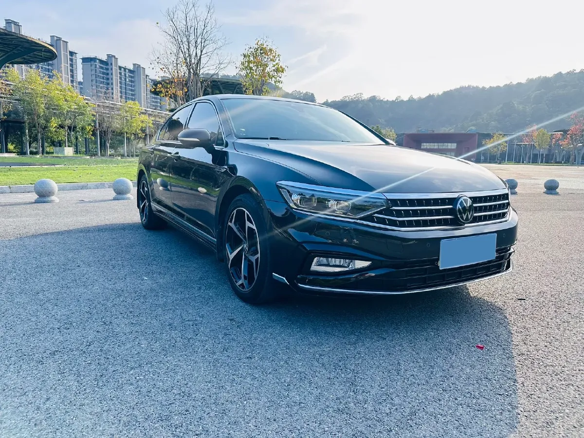 2023 Volkswagen Magotan 2.0T 186HP L4 7DCT,autocango,china used car exporter,china ev exporter,chinese used car exporter,chinese used ev exporter