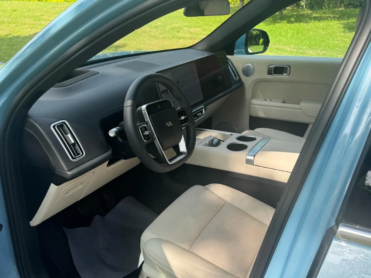 2025 Li L7 Range Extended 154HP REEV,autocango,china used car exporter,china ev exporter,chinese used car exporter,chinese used ev exporter