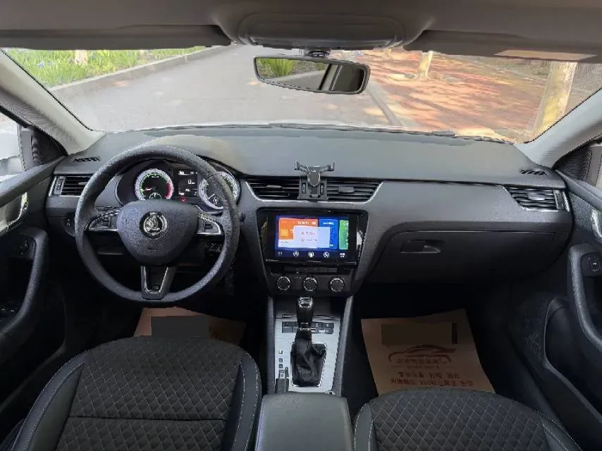 2019 Skoda Octavia 1.5L 116HP L4 6AT,autocango,china used car exporter,china ev exporter,chinese used car exporter,chinese used ev exporter