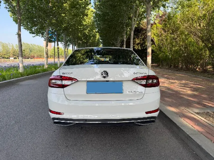 2019 Skoda Octavia 1.5L 116HP L4 6AT,autocango,china used car exporter,china ev exporter,chinese used car exporter,chinese used ev exporter