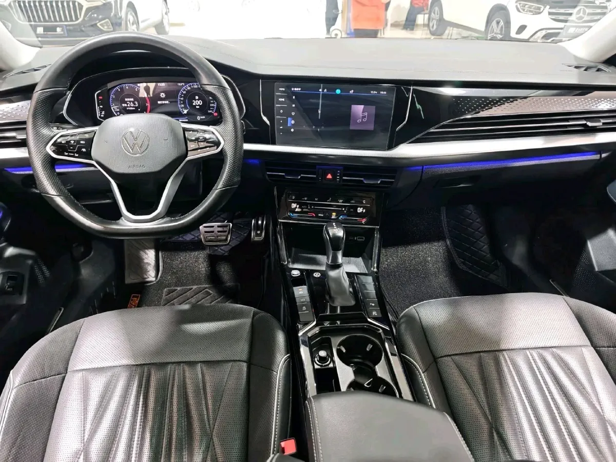 2023 Volkswagen Passat 2.0T 186HP L4 7DCT,autocango,china used car exporter,china ev exporter,chinese used car exporter,chinese used ev exporter