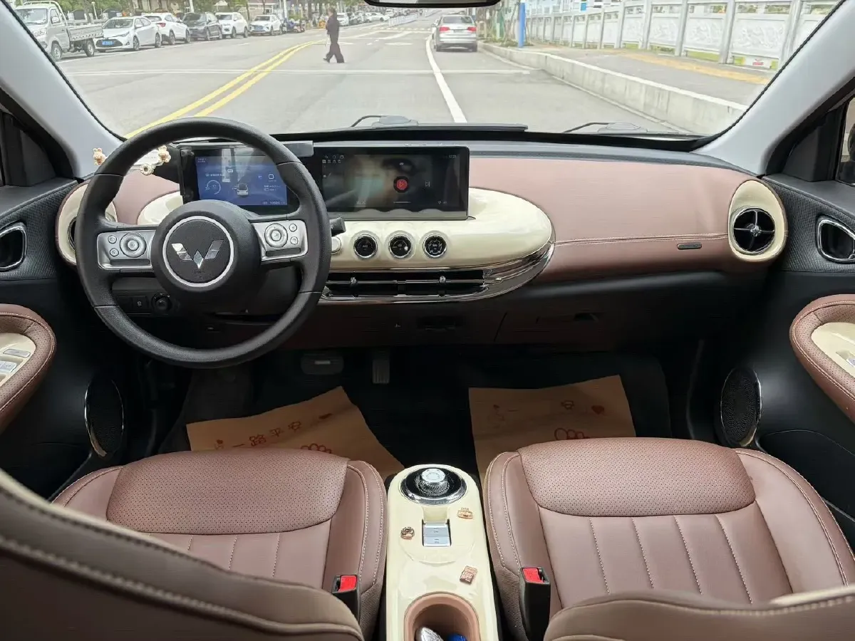 2024 WuLing BinGuo BEV 31.9KWH,autocango,china used car exporter,china ev exporter,chinese used car exporter,chinese used ev exporter