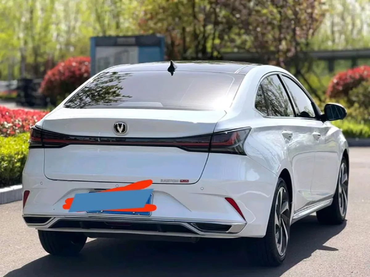 2023 ChangAn Raeton Plus 1.5T 188HP L4 7DCT,autocango,china used car exporter,china ev exporter,chinese used car exporter,chinese used ev exporter