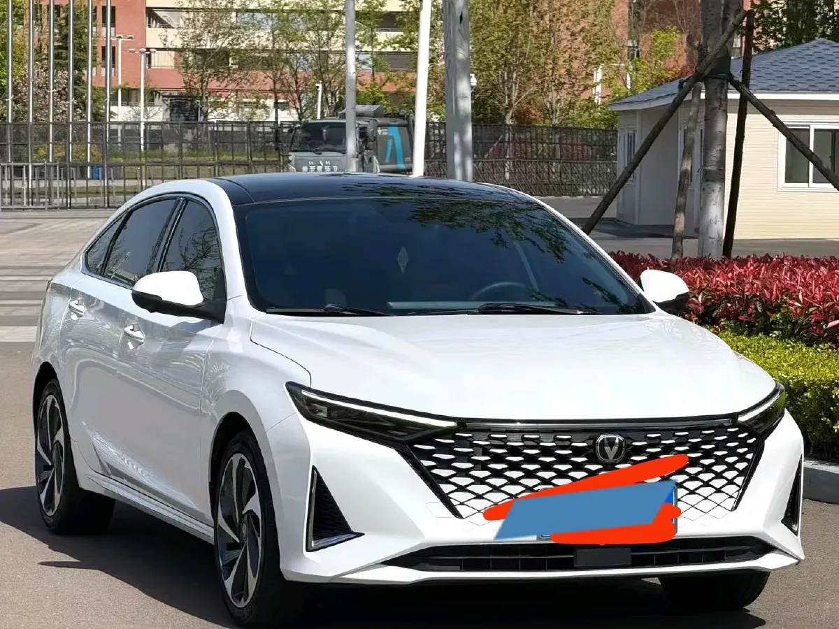 2023 ChangAn Raeton Plus 1.5T 188HP L4 7DCT,autocango,china used car exporter,china ev exporter,chinese used car exporter,chinese used ev exporter