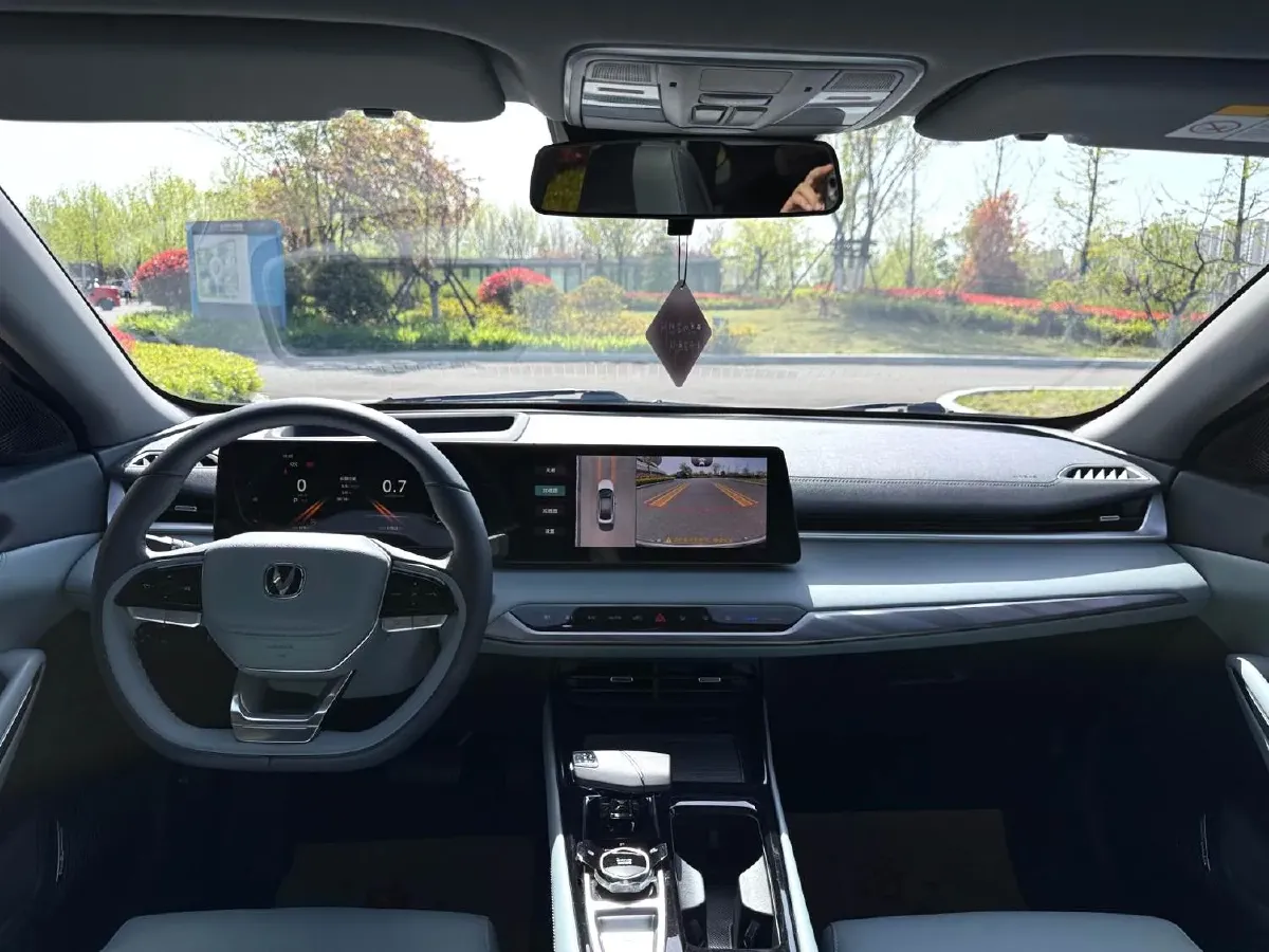 2023 ChangAn Raeton Plus 1.5T 188HP L4 7DCT,autocango,china used car exporter,china ev exporter,chinese used car exporter,chinese used ev exporter
