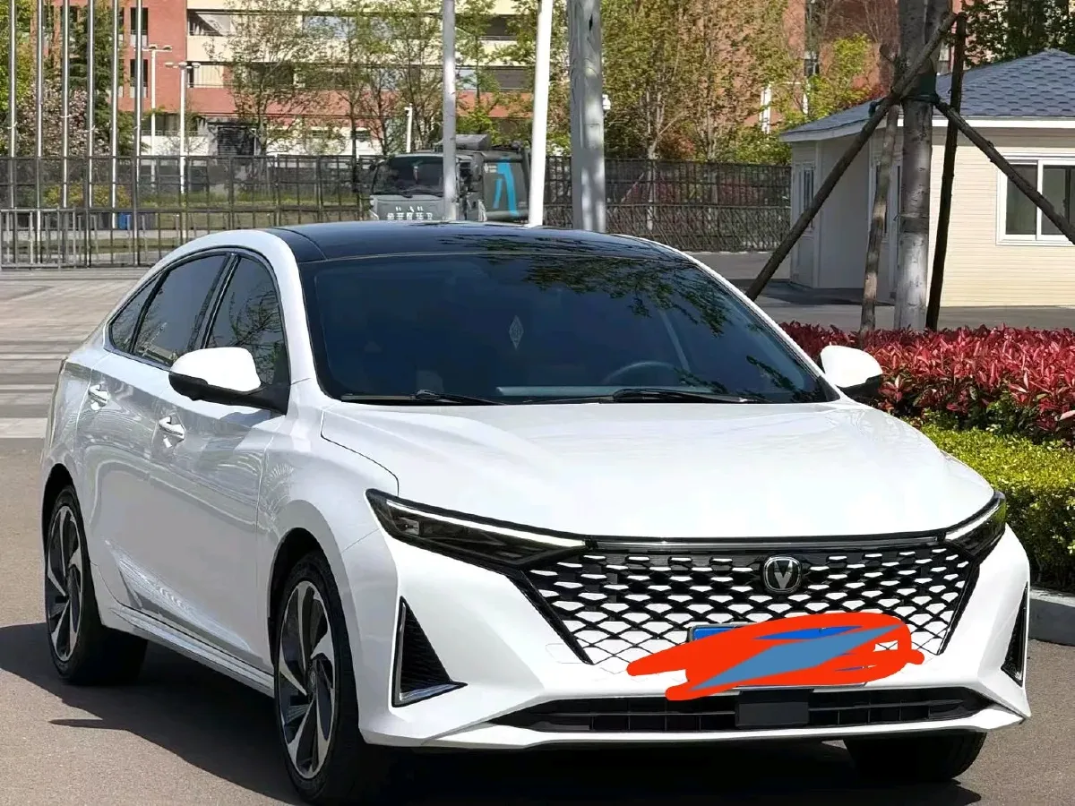 2023 ChangAn Raeton Plus 1.5T 188HP L4 7DCT,autocango,china used car exporter,china ev exporter,chinese used car exporter,chinese used ev exporter