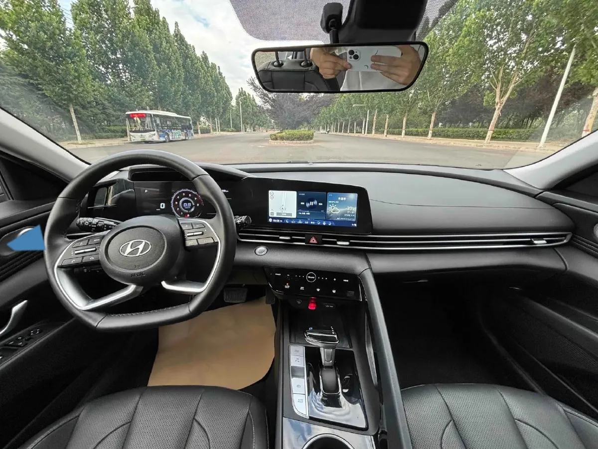 2022 Hyundai Elantra 1.5L 115HP L4 CVT,autocango,china used car exporter,china ev exporter,chinese used car exporter,chinese used ev exporter