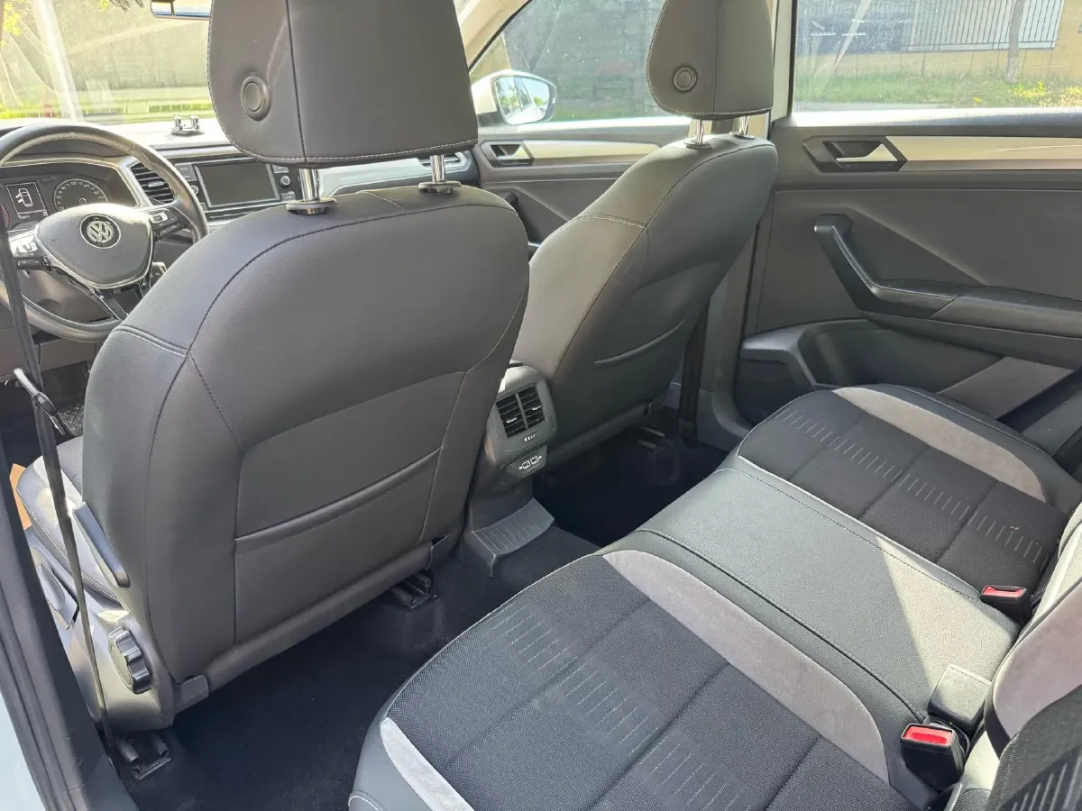 2020 Volkswagen T-Roc 1.4T 131HP L4 7DCT,autocango,china used car exporter,china ev exporter,chinese used car exporter,chinese used ev exporter