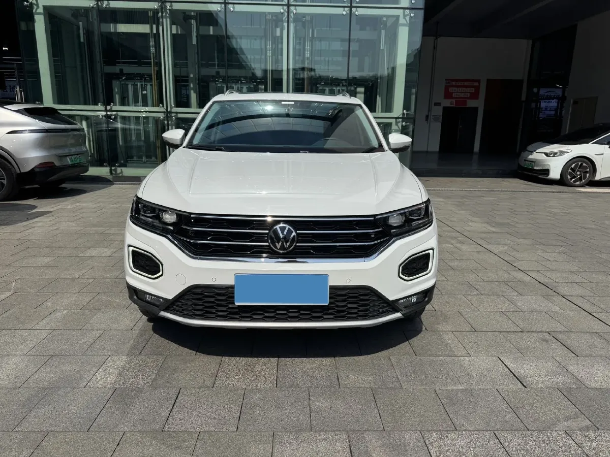 2022 Volkswagen T-Roc 1.4T 150HP L4 7DCT,autocango,china used car exporter,china ev exporter,chinese used car exporter,chinese used ev exporter
