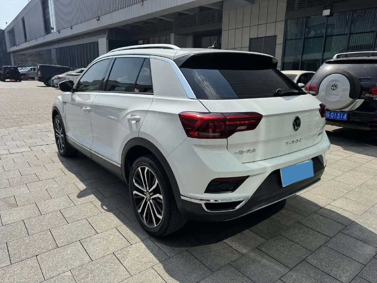 2022 Volkswagen T-Roc 1.4T 150HP L4 7DCT,autocango,china used car exporter,china ev exporter,chinese used car exporter,chinese used ev exporter