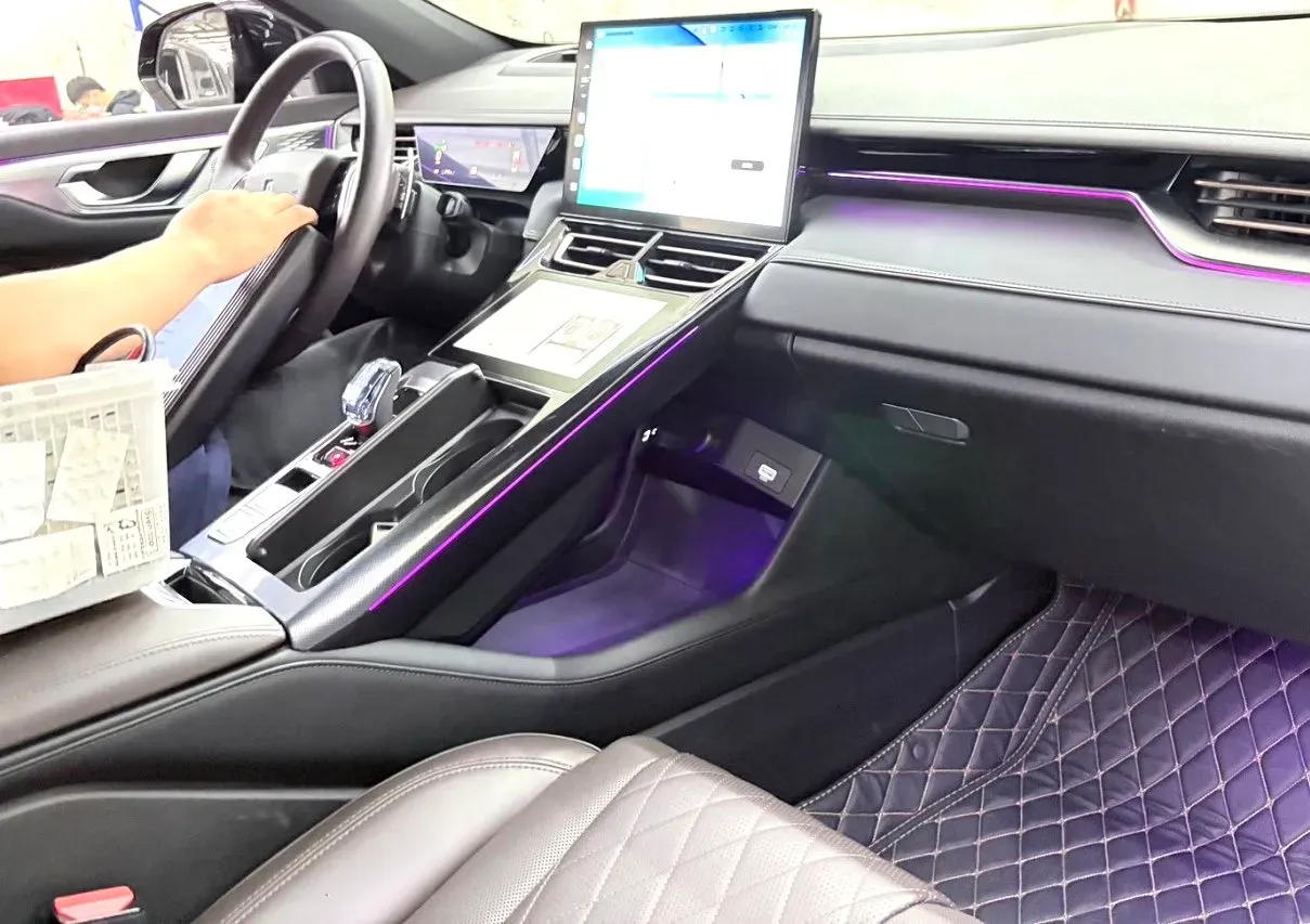 2021 WEY Mocha 2.0T 214HP L4 9DCT,autocango,china used car exporter,china ev exporter,chinese used car exporter,chinese used ev exporter