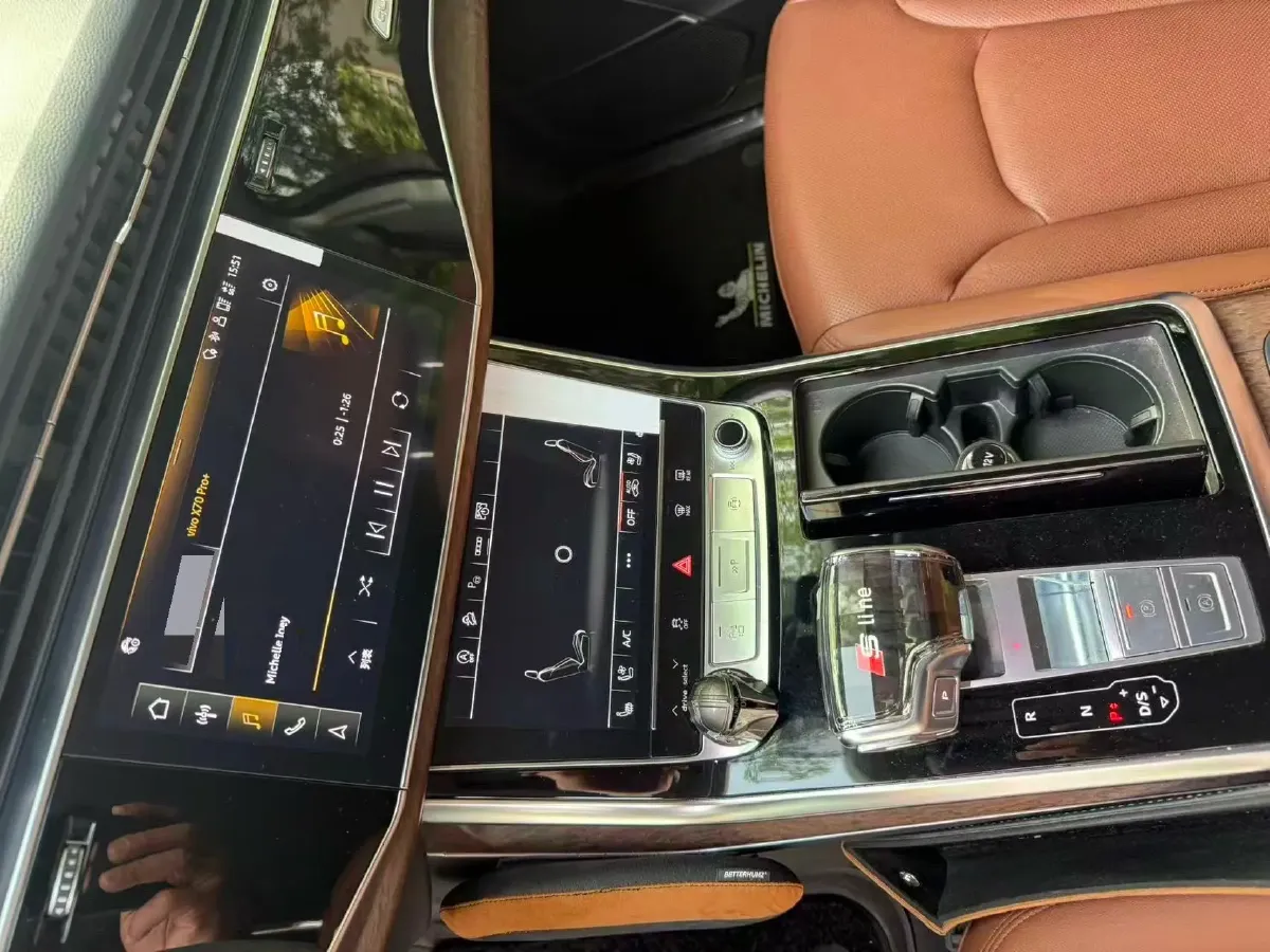 2022 Volkswagen Touareg 3.0T 340HP V6 8AT,autocango,china used car exporter,china ev exporter,chinese used car exporter,chinese used ev exporter