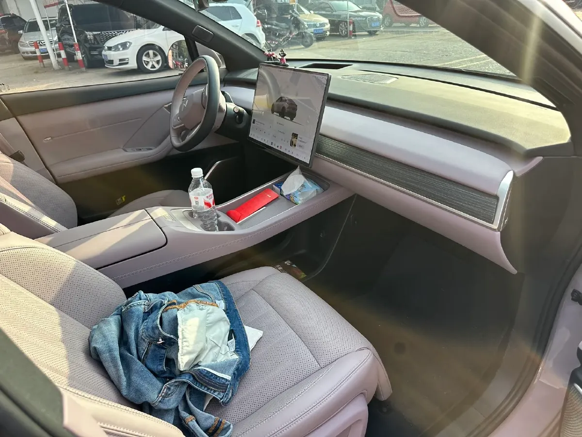 2024 ONVO L60 BEV 60KWH,autocango,china used car exporter,china ev exporter,chinese used car exporter,chinese used ev exporter