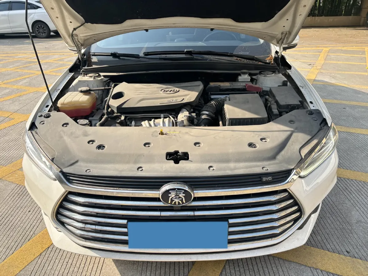 2019 BYD Qin Pro 1.5T 160HP L4 6MT,autocango,china used car exporter,china ev exporter,chinese used car exporter,chinese used ev exporter