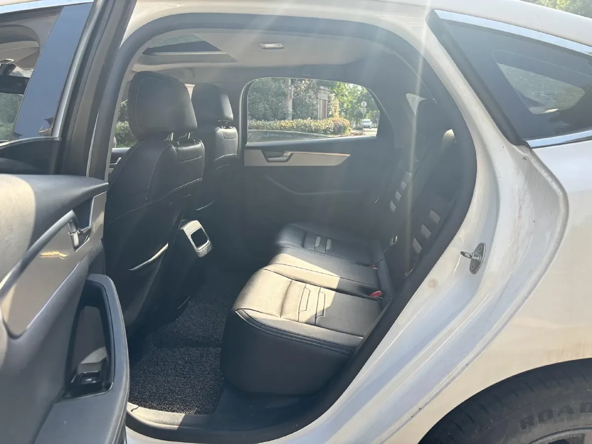 2019 BYD Qin Pro 1.5T 160HP L4 6MT,autocango,china used car exporter,china ev exporter,chinese used car exporter,chinese used ev exporter