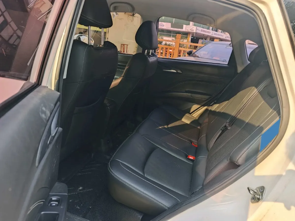 2022 ChangAn Oshan X7 Plus 1.5T 188HP L4 7DCT,autocango,china used car exporter,china ev exporter,chinese used car exporter,chinese used ev exporter