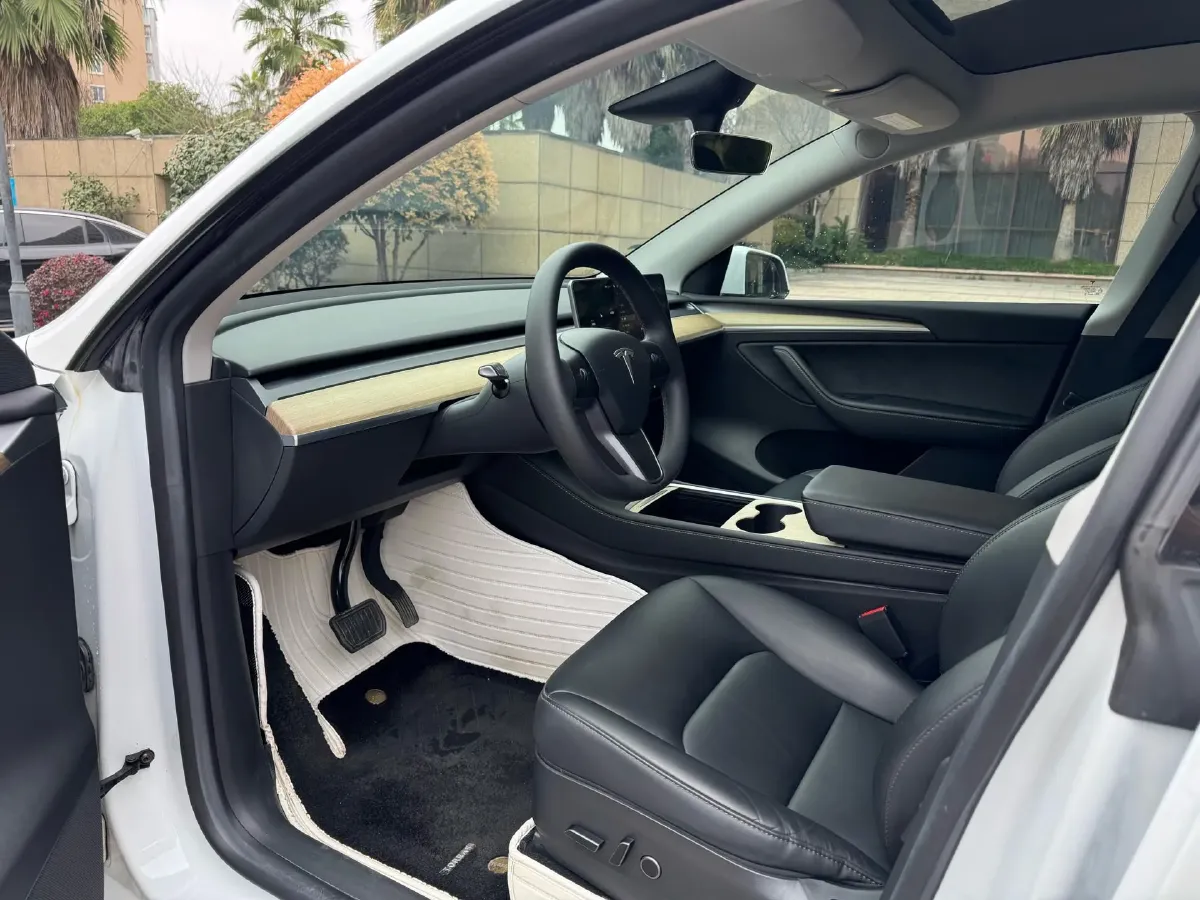 2022 Tesla Model Y BEV 60KWH,autocango,china used car exporter,china ev exporter,chinese used car exporter,chinese used ev exporter