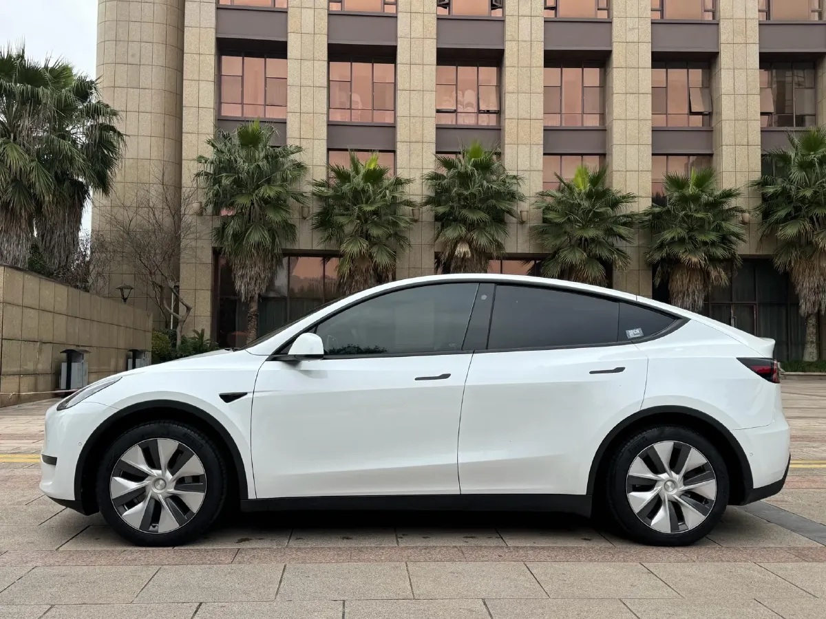 2022 Tesla Model Y BEV 60KWH,autocango,china used car exporter,china ev exporter,chinese used car exporter,chinese used ev exporter