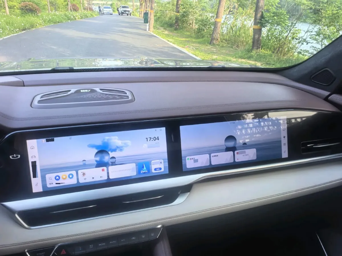 2024 Geely Monjaro 2.0T 218HP L4 7DCT,autocango,china used car exporter,china ev exporter,chinese used car exporter,chinese used ev exporter