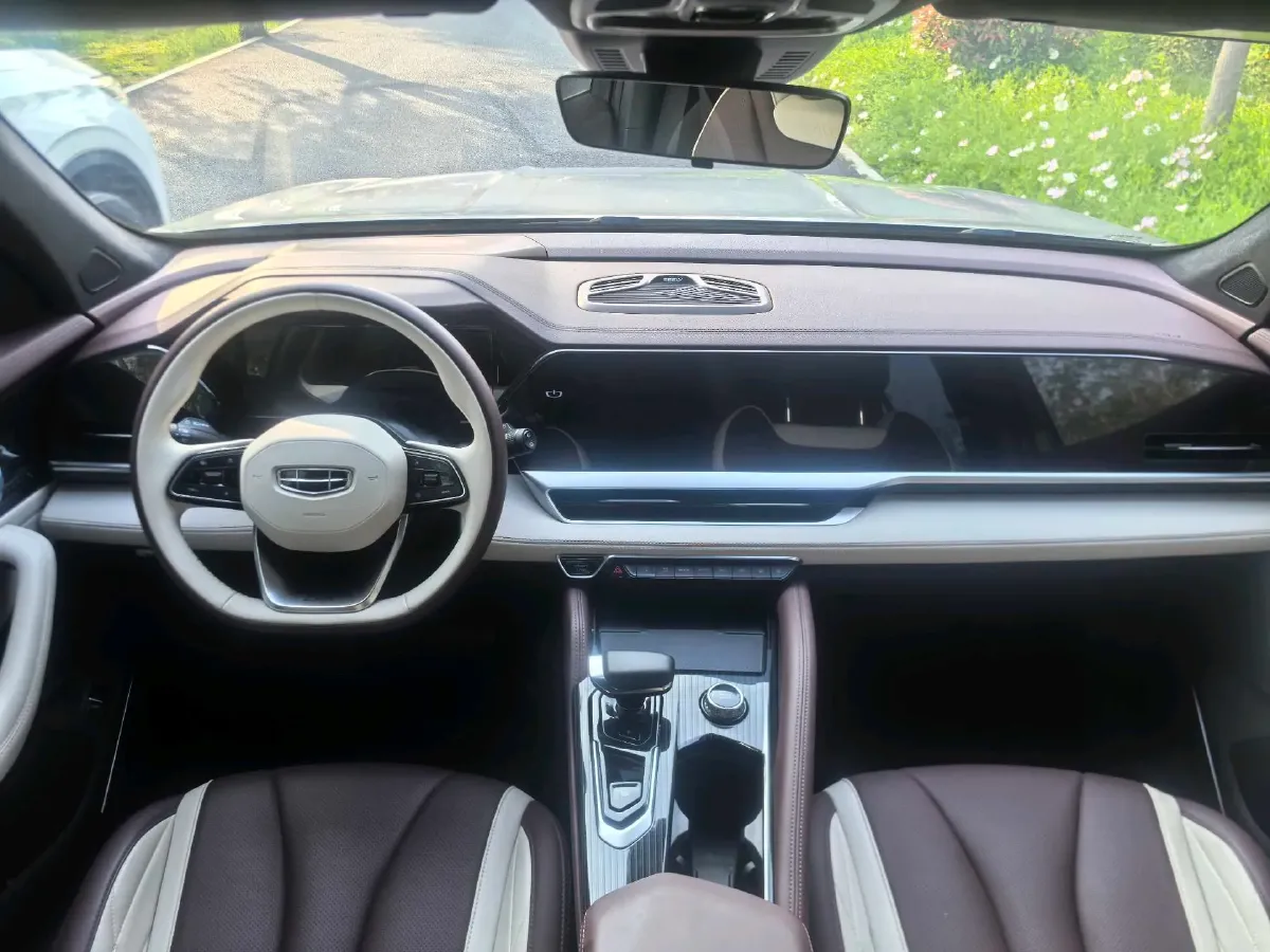 2024 Geely Monjaro 2.0T 218HP L4 7DCT,autocango,china used car exporter,china ev exporter,chinese used car exporter,chinese used ev exporter