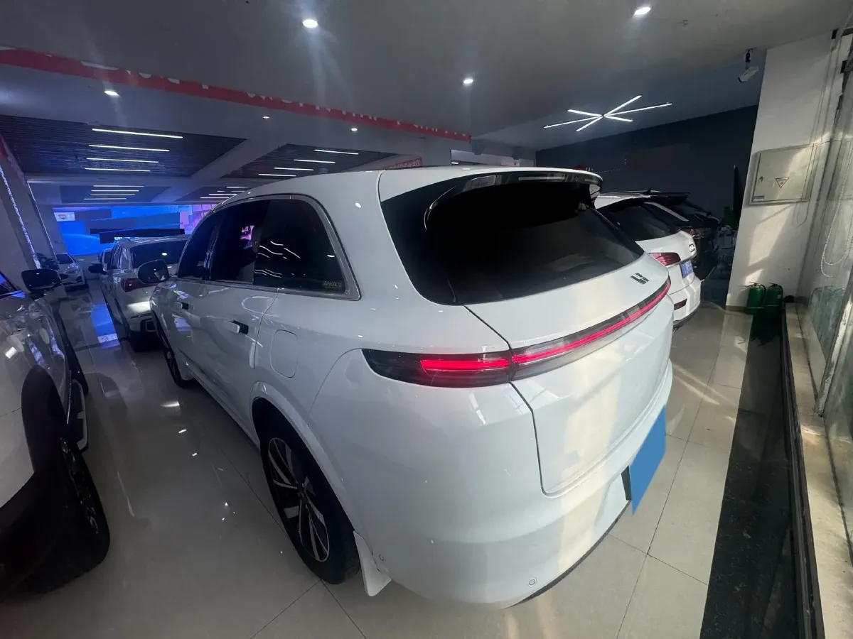 2023 Li L7 Range Extended 154HP REEV 40.9KWH,autocango,china used car exporter,china ev exporter,chinese used car exporter,chinese used ev exporter