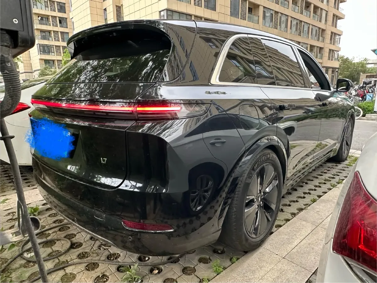 2024 Li L8 Range Extended 154HP REEV 42.8KWH,autocango,china used car exporter,china ev exporter,chinese used car exporter,chinese used ev exporter