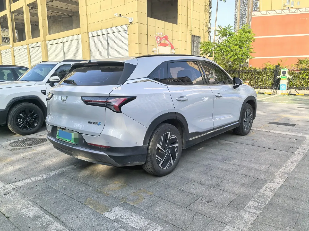 2025 WuLing XingGuangS BEV,autocango,china used car exporter,china ev exporter,chinese used car exporter,chinese used ev exporter