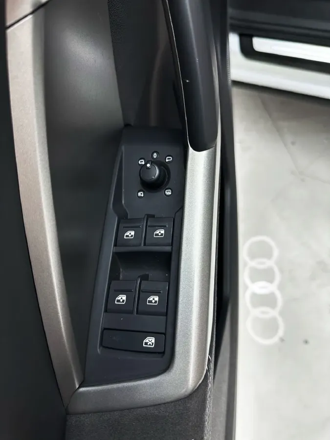 2022 Audi Q3 1.4T 150HP L4 7DCT,autocango,china used car exporter,china ev exporter,chinese used car exporter,chinese used ev exporter